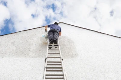 Peinture extérieure à la Chapelle-Gonaguet — façades et ravalement